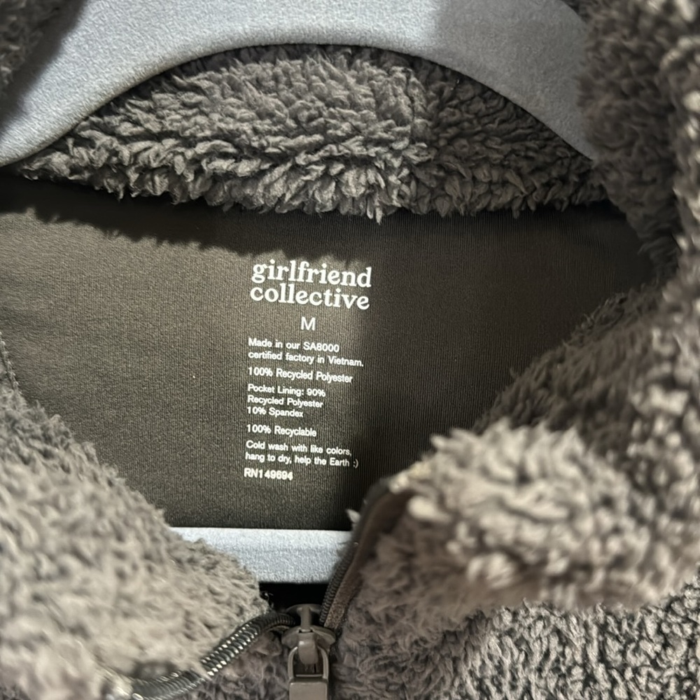 GIRLFRIEND COLLECTIVE RECYCLED FLEECE SWEATER - Picture 7 of 10